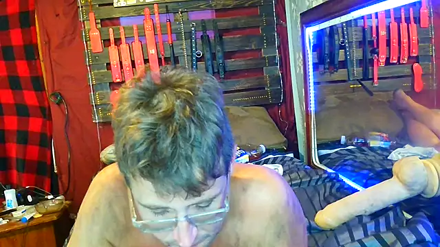 Snapshot of dylanroberts1995 chatting on 10-24-25, 10:50 dylanroberts1995 online show from 10-24-25, 10:50