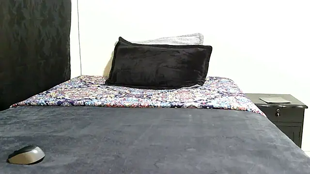 Snapshot of Novata chatting on 10-09-25, 02:20 Novata online show from 10-09-25, 02:20