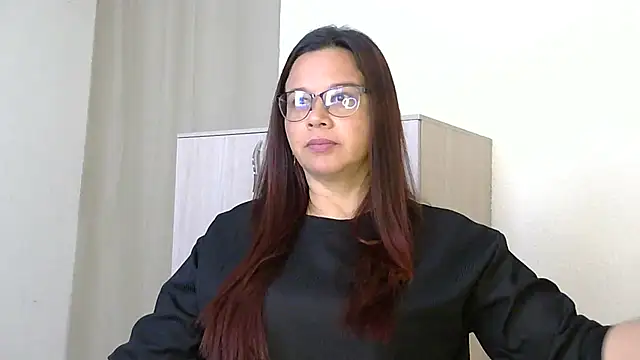 Snapshot of Novata chatting on 10-12-25, 02:38 Novata online show from 10-12-25, 02:38