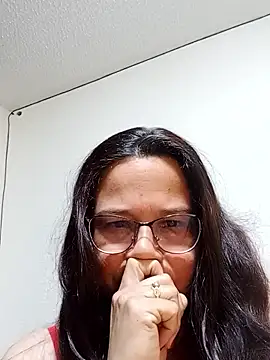 Snapshot of Novata chatting on 01-07-26, 01:52 Novata online show from 01-07-26, 01:52