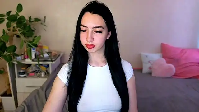 WildKittenX  online show from 06-25-26, 05:12
