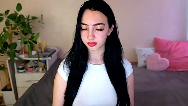 WildKittenX  online show from 06-27-26, 04:06