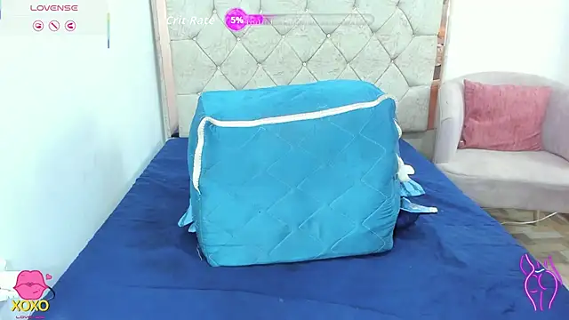 LunaaSweett online show from 04-28-26, 02:27