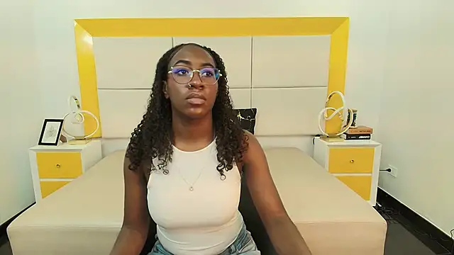 Qeen blackk online show from 11-18-25, 07:07