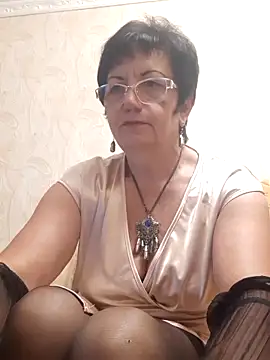 Snapshot of Lota5821 chatting on 06-18-26, 04:22 Lota5821 online show from 06-18-26, 04:22