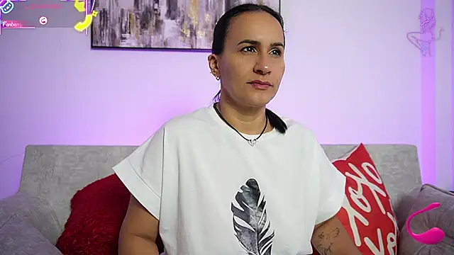 Sara Charmy online show from 11-28-25, 09:56