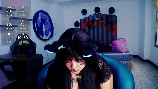 Snapshot of Mitsu_Kawii chatting on 10-24-25, 02:35 Mitsu Kawii online show from 10-24-25, 02:35