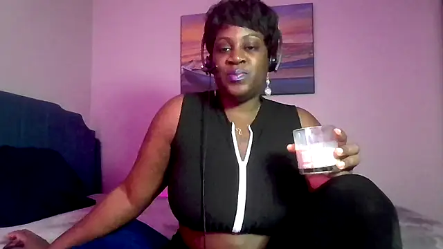 Snapshot of lovelyenigma365 chatting on 03-01-25, 02:37 lovelyenigma365 online show from 03-01-25, 02:37