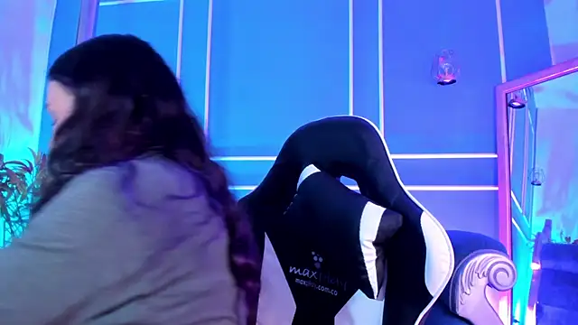 TaraTaylorr online show from 11-28-25, 02:14