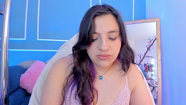 TaraTaylorr online show from 04-06-26, 03:59