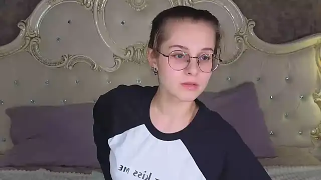 RileyMimicho online show from 10-05-25, 08:51
