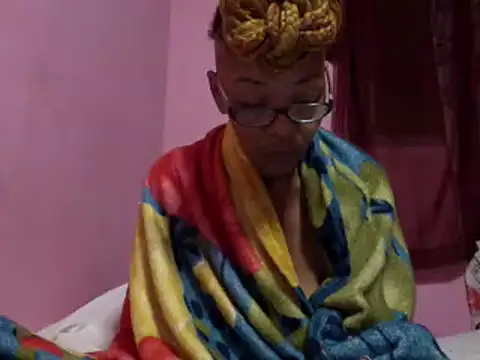 Ladyzee25 online show from 01-10-26, 04:03