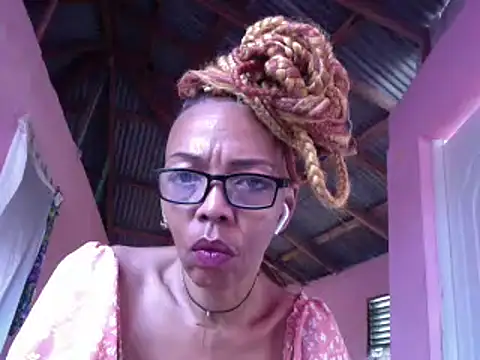Ladyzee25 online show from 06-09-26, 09:26