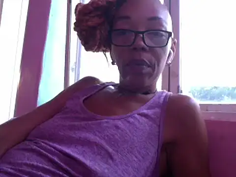 Ladyzee25 online show from 06-20-26, 07:16