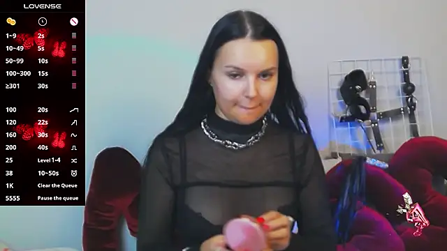 Miss Vic online show from 10-14-25, 03:46