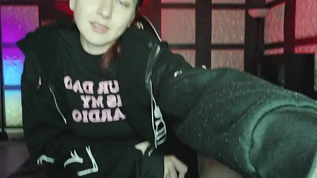 SweetSeraphine online show from 10-04-25, 05:00