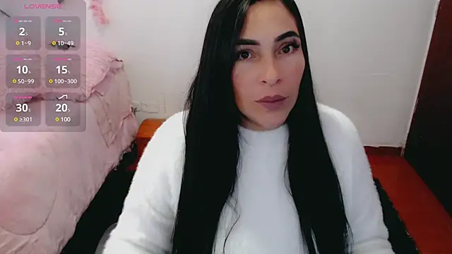 Snapshot of luna_lgomez_ chatting on 03-04-25, 10:02 luna lgomez  online show from 03-04-25, 10:02