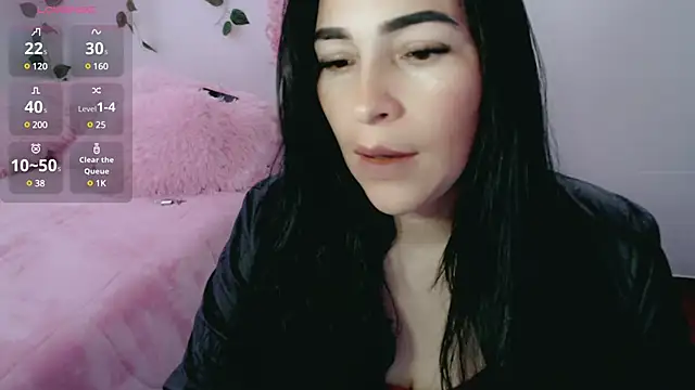 Snapshot of luna_lgomez_ chatting on 03-07-25, 11:18 luna lgomez  online show from 03-07-25, 11:18