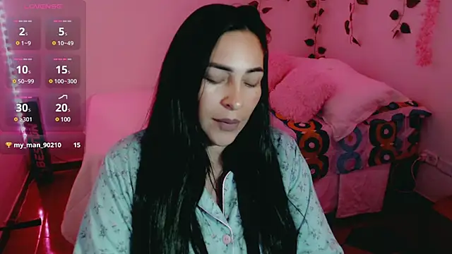 Snapshot of luna_lgomez_ chatting on 03-15-25, 11:19 luna lgomez  online show from 03-15-25, 11:19