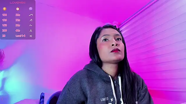 Fernanda liie  online show from 04-18-26, 12:20