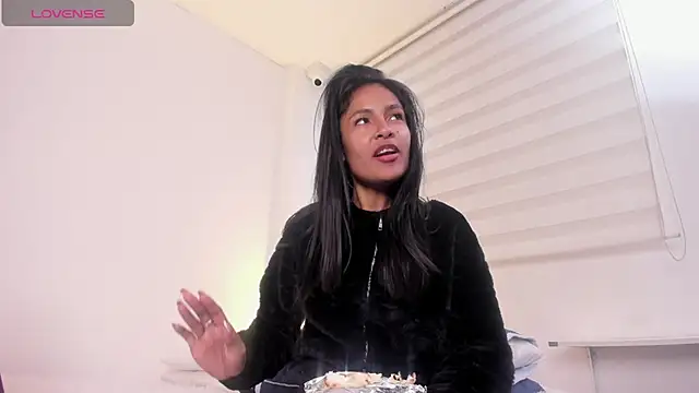 Fernanda liie  online show from 06-18-26, 01:04