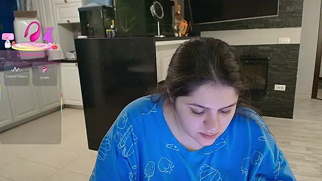 Layla- online show from 02-12-26, 10:54