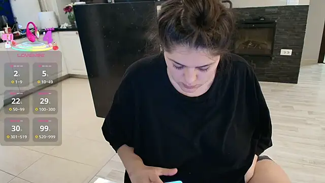 Layla- online show from 04-24-26, 09:01