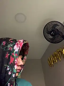 Snapshot of chillcol chatting on 03-19-25, 12:34 chillcol online show from 03-19-25, 12:34