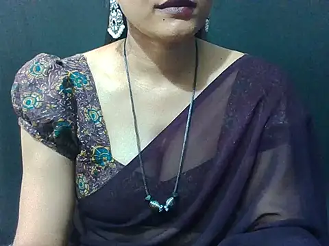 Snapshot of sugandha_bhabhi chatting on 02-12-26, 04:46 sugandha bhabhi online show from 02-12-26, 04:46