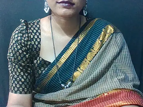 Snapshot of sugandha_bhabhi chatting on 02-13-26, 04:47 sugandha bhabhi online show from 02-13-26, 04:47