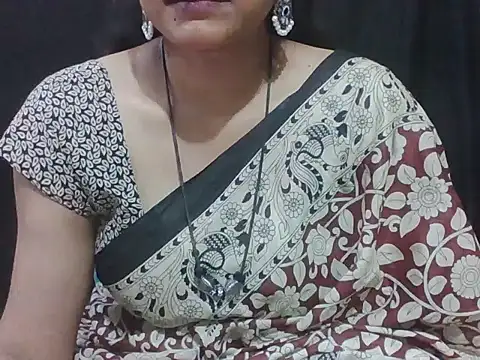 Snapshot of sugandha_bhabhi chatting on 03-11-26, 05:19 sugandha bhabhi online show from 03-11-26, 05:19