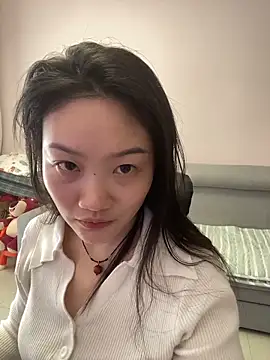 Snapshot of pangtouyubb chatting on 03-25-26, 04:40 pangtouyubb online show from 03-25-26, 04:40