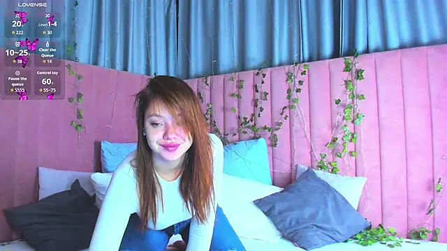 Snapshot of meow_mellie chatting on 10-10-25, 02:10 meow mellie online show from 10-10-25, 02:10
