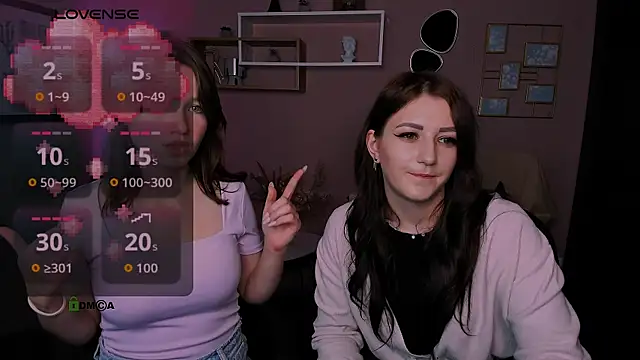 Snapshot of helli_belli chatting on 10-21-25, 08:09 helli belli online show from 10-21-25, 08:09