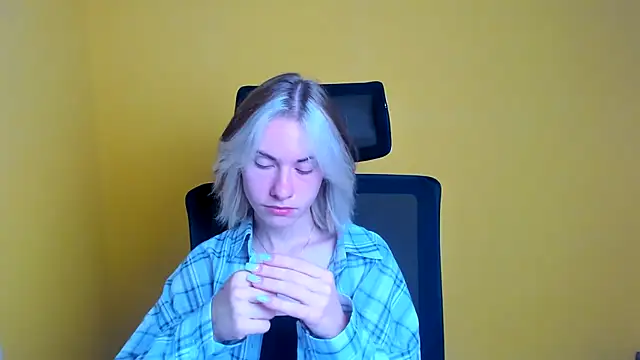 Fiona Night online show from 09-10-25, 05:29