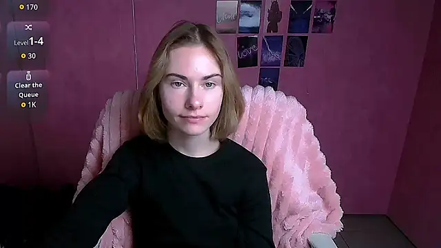 Fiona Night online show from 01-18-26, 06:17