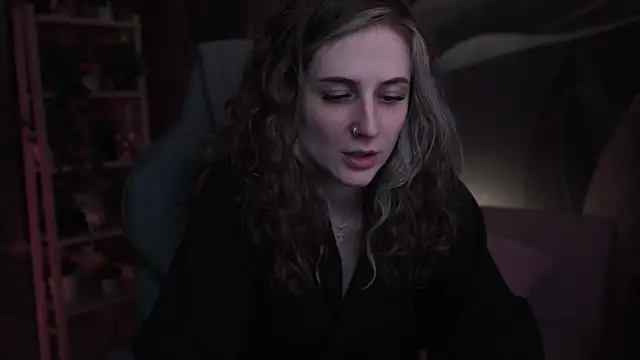 Snapshot of OliviaMcClean chatting on 10-29-25, 03:53 OliviaMcClean online show from 10-29-25, 03:53