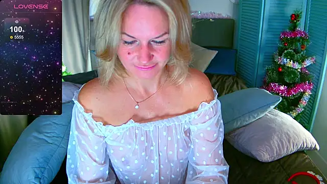 Snapshot of AssolMonet chatting on 12-19-25, 09:27 AssolMonet online show from 12-19-25, 09:27