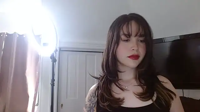 autumnb712 online show from 03-22-25, 06:14