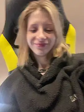 Snapshot of amorearte_m chatting on 03-02-25, 11:07 amorearte m online show from 03-02-25, 11:07