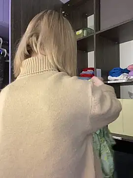 Snapshot of amorearte_m chatting on 03-12-25, 03:57 amorearte m online show from 03-12-25, 03:57