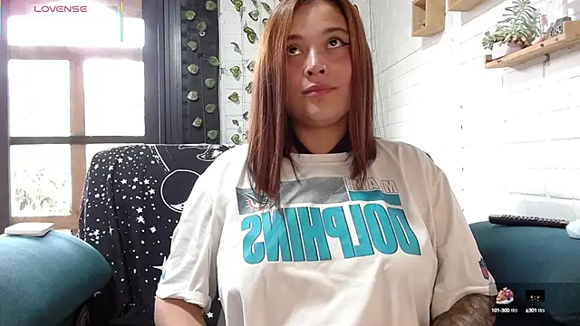 Snapshot of LiraSonnett chatting on 03-17-25, 09:13 LiraSonnett online show from 03-17-25, 09:13