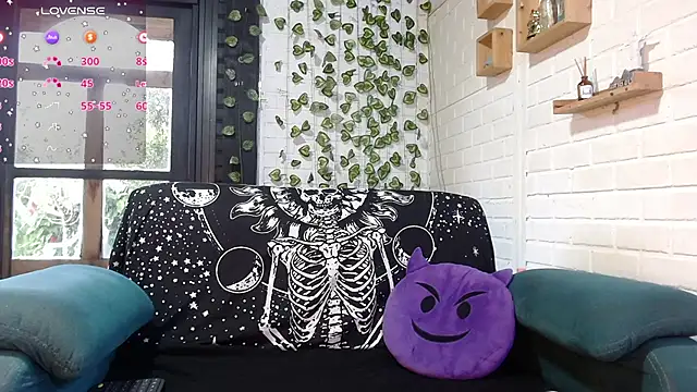 Snapshot of LiraSonnett chatting on 11-01-25, 09:17 LiraSonnett online show from 11-01-25, 09:17