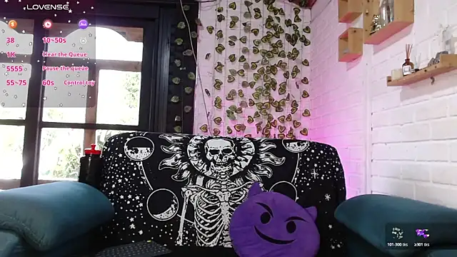 Snapshot of LiraSonnett chatting on 02-04-26, 09:09 LiraSonnett online show from 02-04-26, 09:09