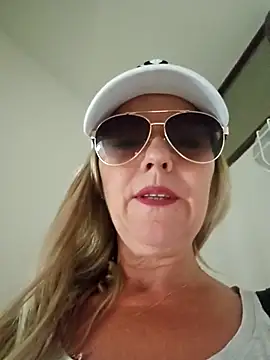 Melody73 online show from 10-24-25, 11:39