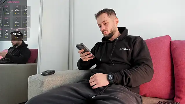 Snapshot of nicholasX1 chatting on 09-30-25, 06:07 nicholasX1 online show from 09-30-25, 06:07