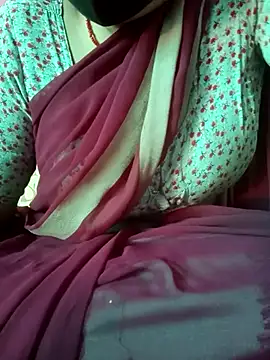 Snapshot of Beautiful_Puja chatting on 03-20-25, 08:09 Beautiful Puja online show from 03-20-25, 08:09