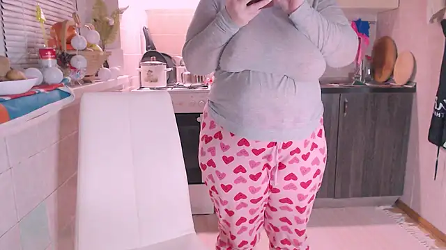 SoftLia online show from 12-31-24, 05:51