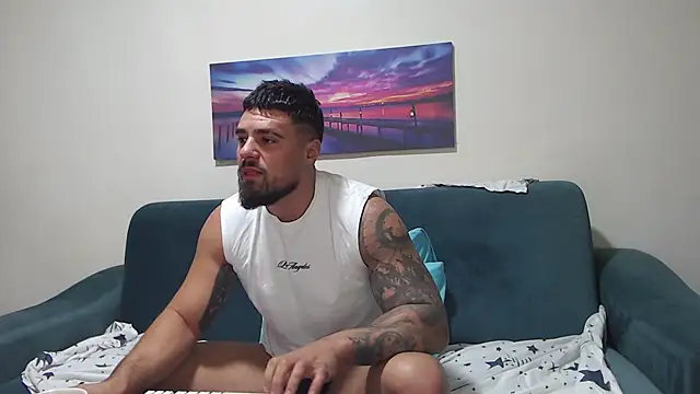 Tiberius hunk online show from 10-06-25, 05:05