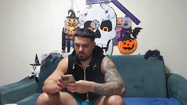 Tiberius hunk online show from 11-09-25, 02:59